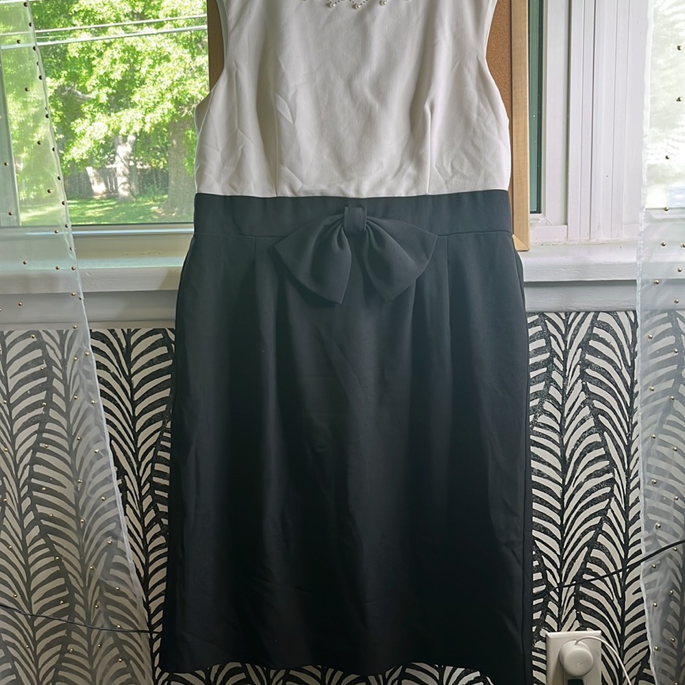 Tahari pearl detail dress - Picture 2 of 3